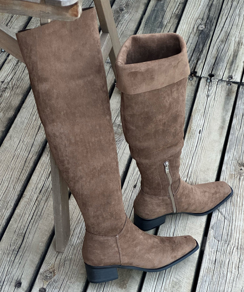 Zippered Splicing Chunky Boots Beige Suede