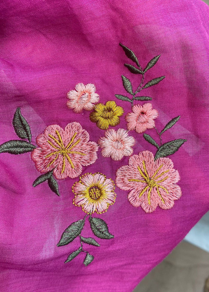 Rose O-neck Embroideried Button Side Open Linen Shirt Short Sleeve