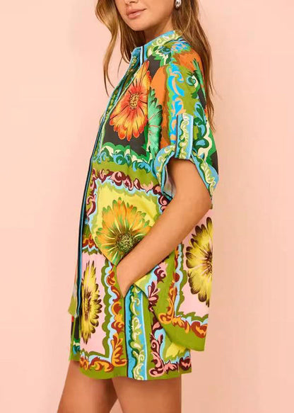 Green Shorts Printed With Chrysanthemum and Two Pieces Set Short Sleeve