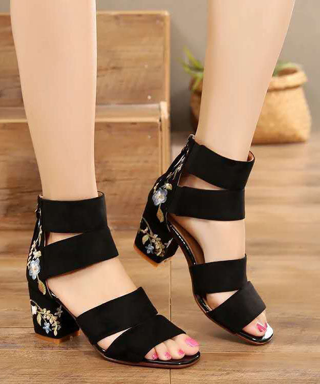 Splicing Peep Toe Chunky Sandals Black Velour Embroidery