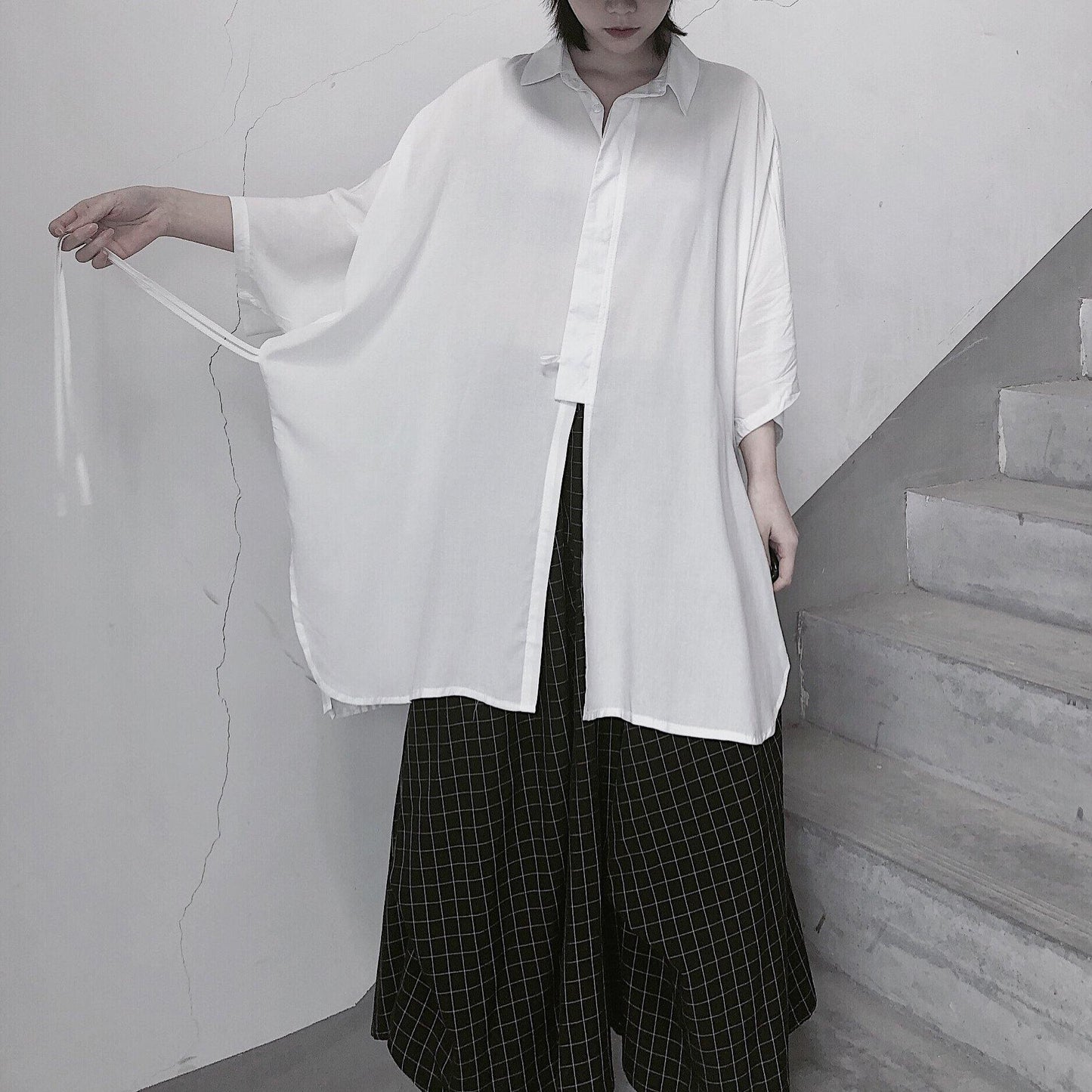 White Clothes Lapel Batwing Sleeve Art Shirts