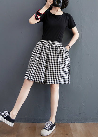 Stylish Black White Plaid Elastic Waist Pocket Hot Pants Summer