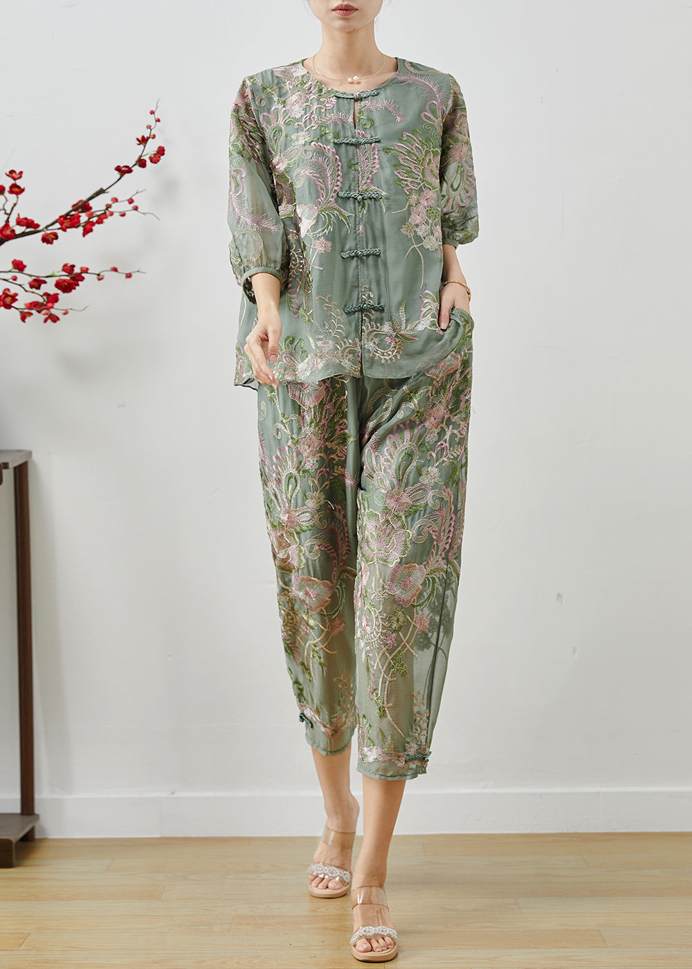 Green Embroidered Chinese Button Silk Two Pieces Set Summer