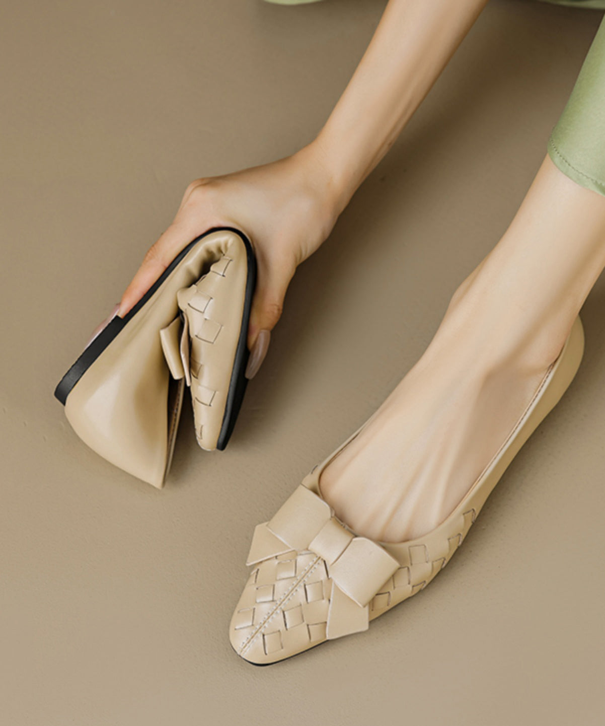 Bow Splicing Soft Comfy Flats Black Sheepskin
