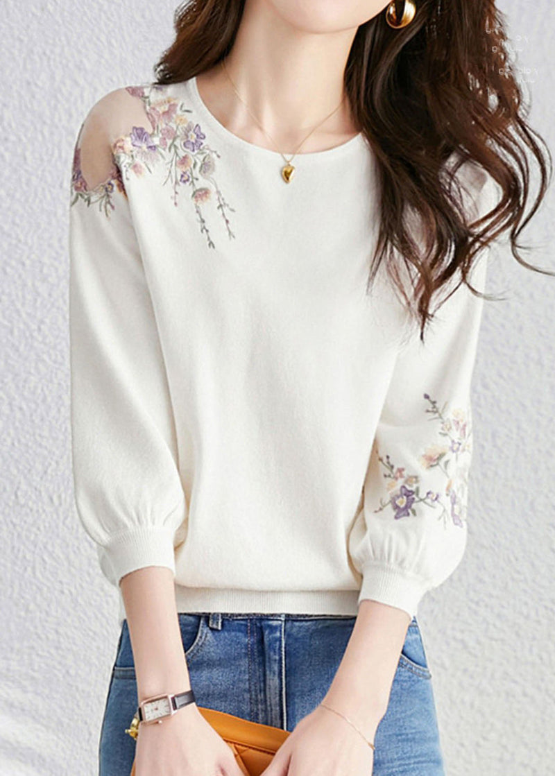 French White O-neck Embroideried Versatile Knit Top Fall