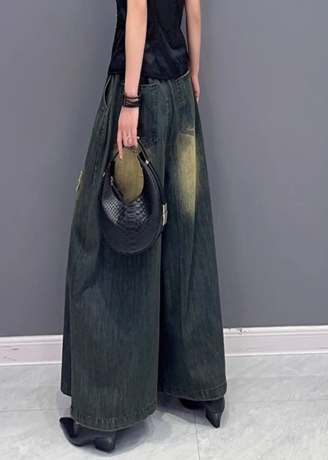 Embroidered Elastic Waist Wide Leg Jeans