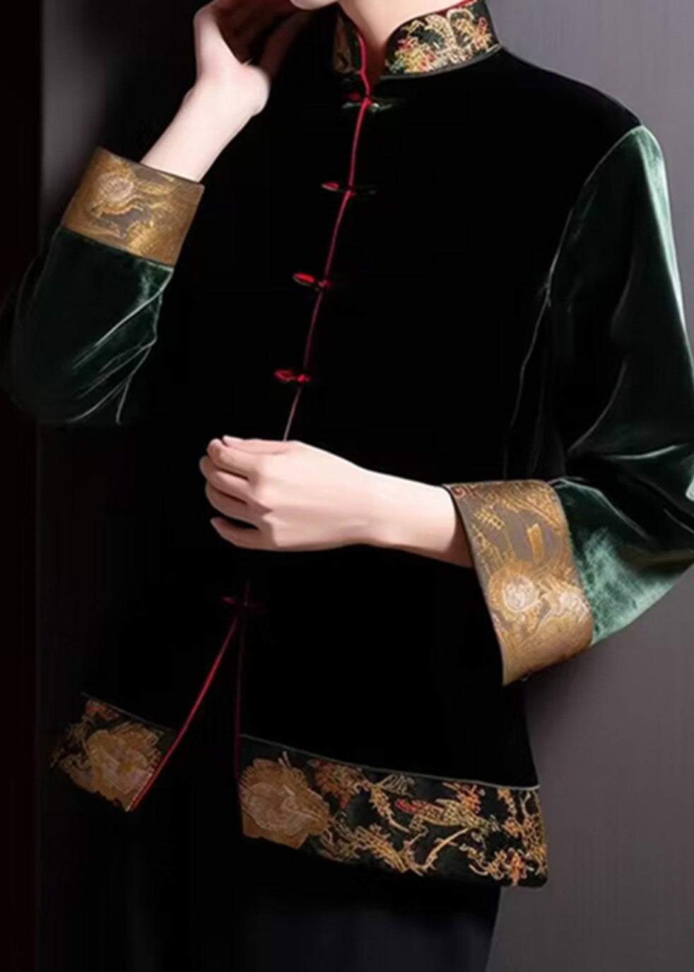 Loose Blackish Green Embroideried Button Silk Coats Long Sleeve