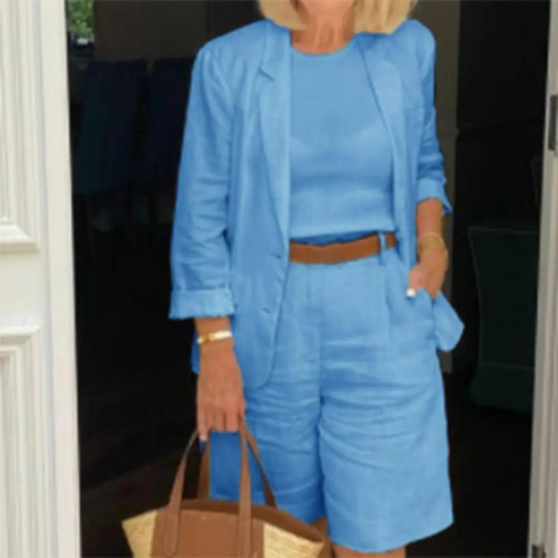 Luxurious jacket and shorts set for women