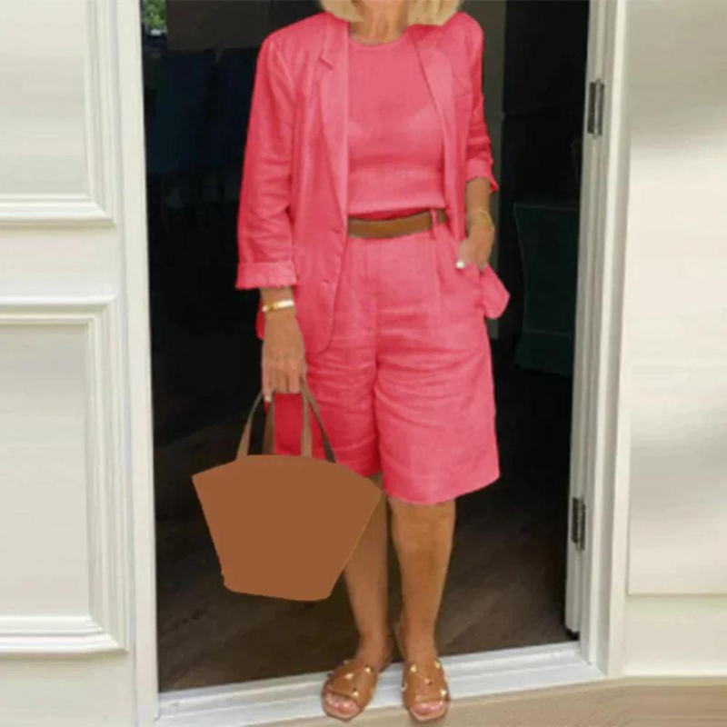 Luxurious jacket and shorts set for women