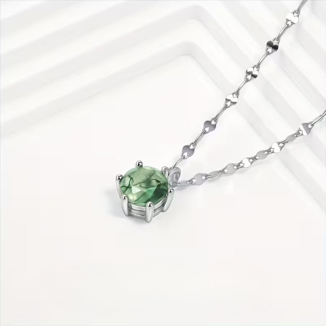 Schöne Halskette mit einzigartigem Stil