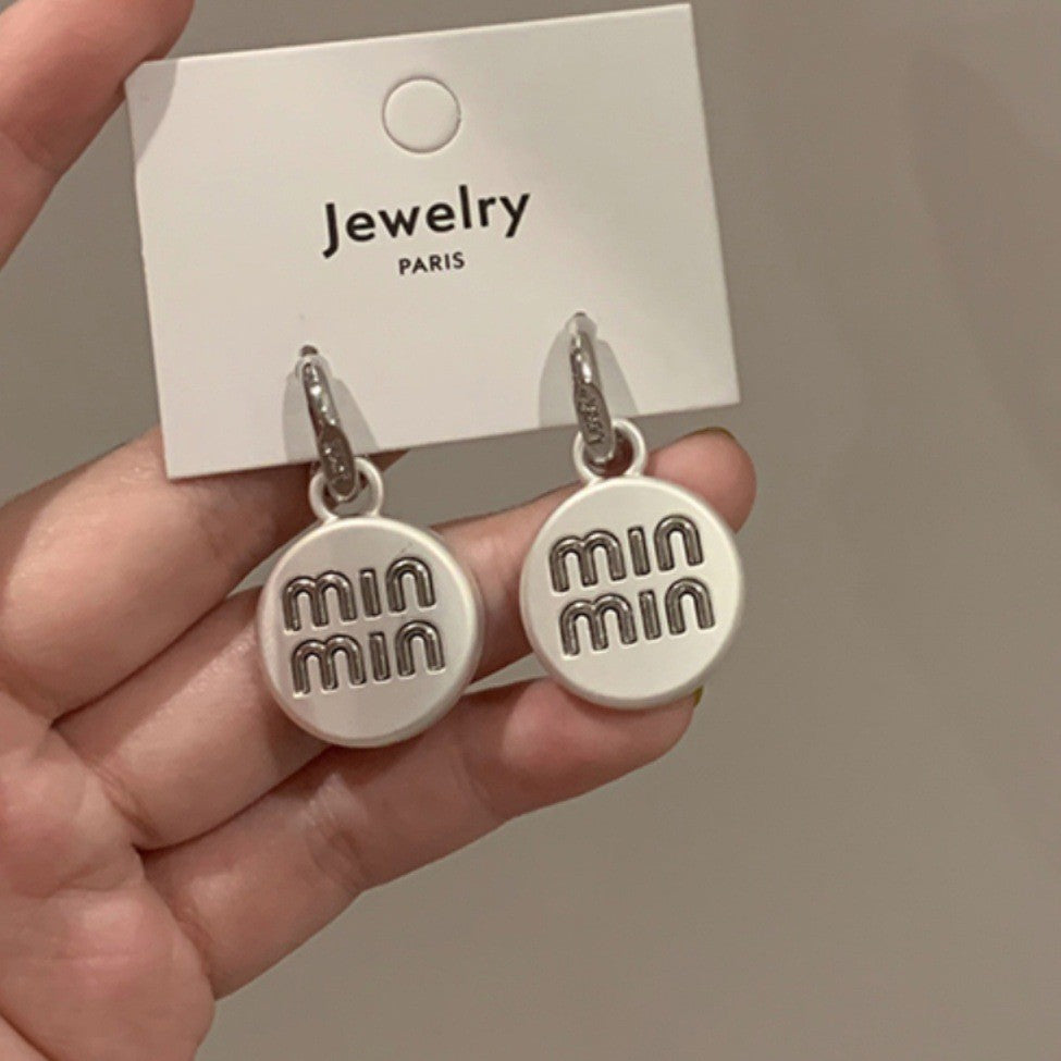 Atemberaubende Ohrring für den Alltag