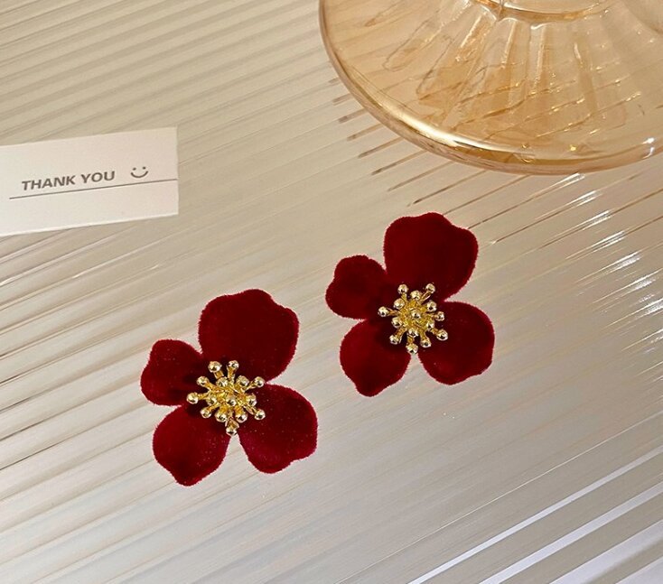 Atemberaubende Ohrring für den Alltag