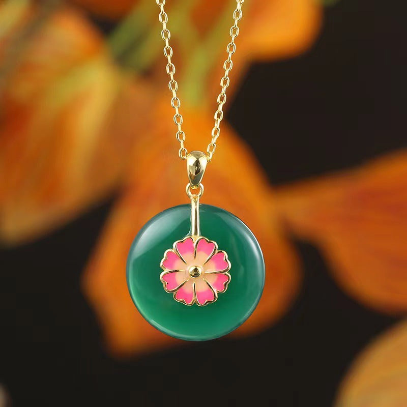 Schöne Silber Halskette mit einzigartigem Stil