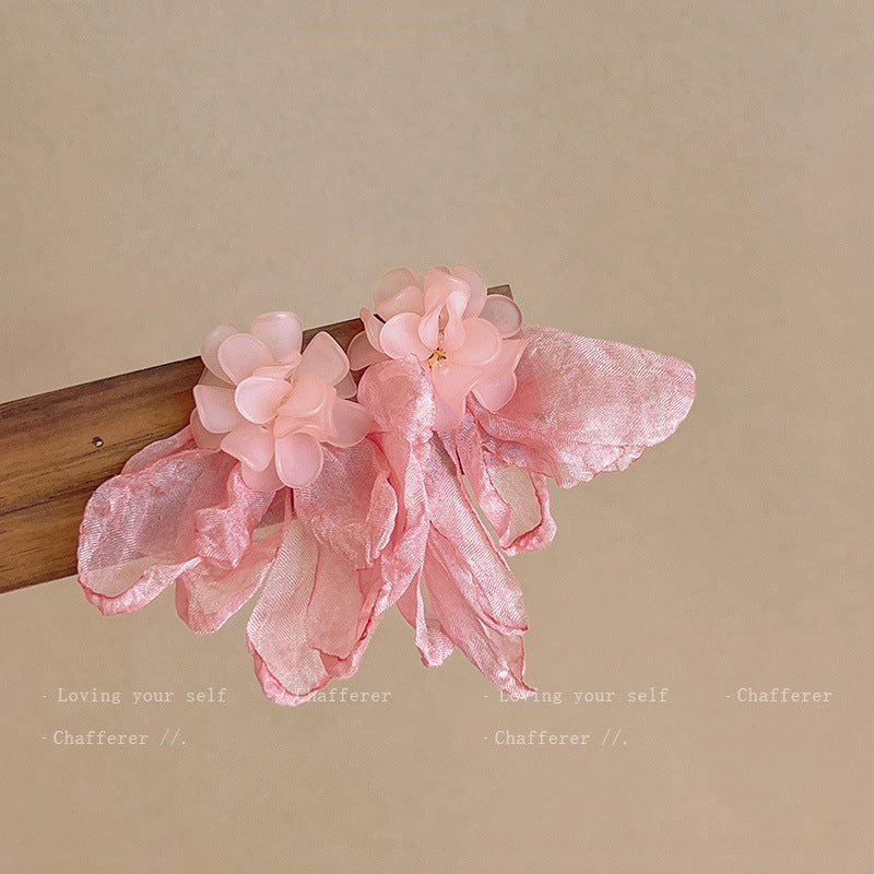 Atemberaubende Ohrring für den Alltag