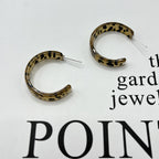 Zarte handwerkliche Ohrring