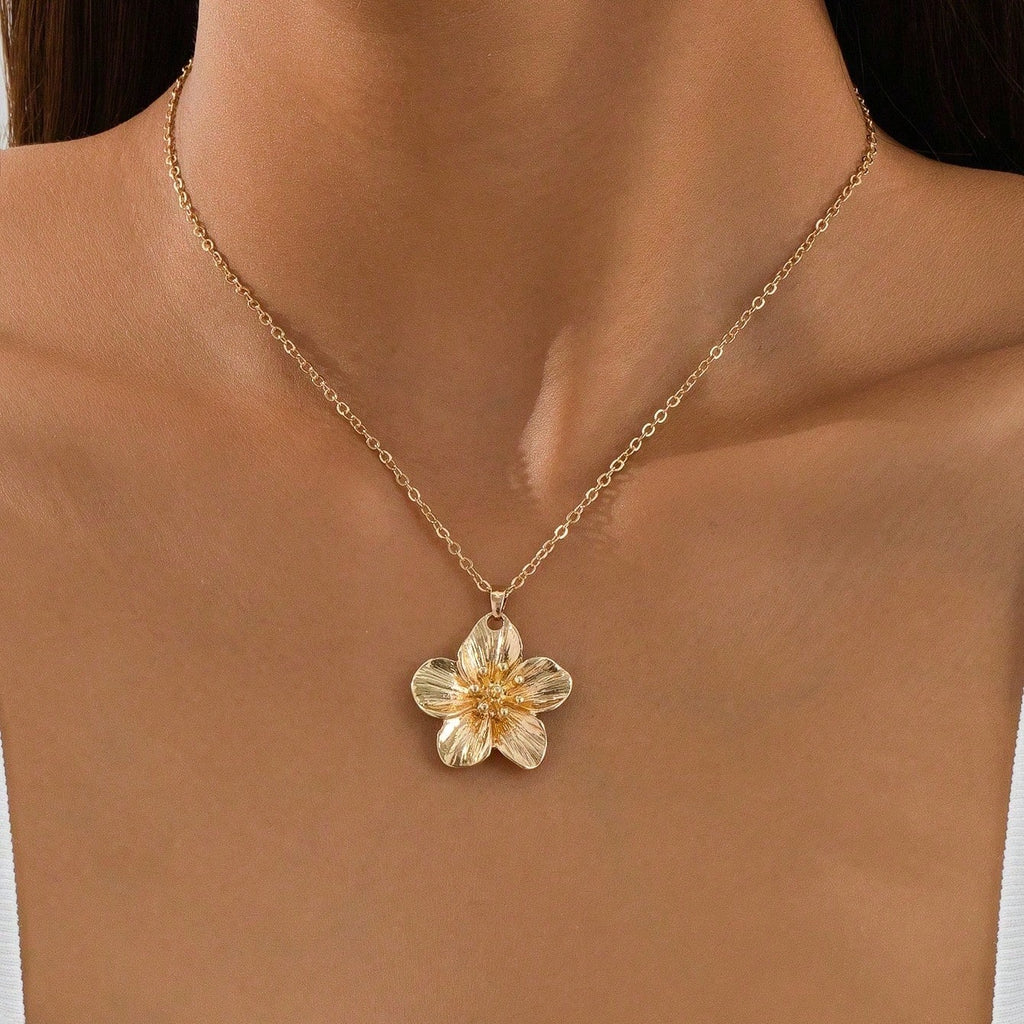 Schöne Halskette mit einzigartigem Stil