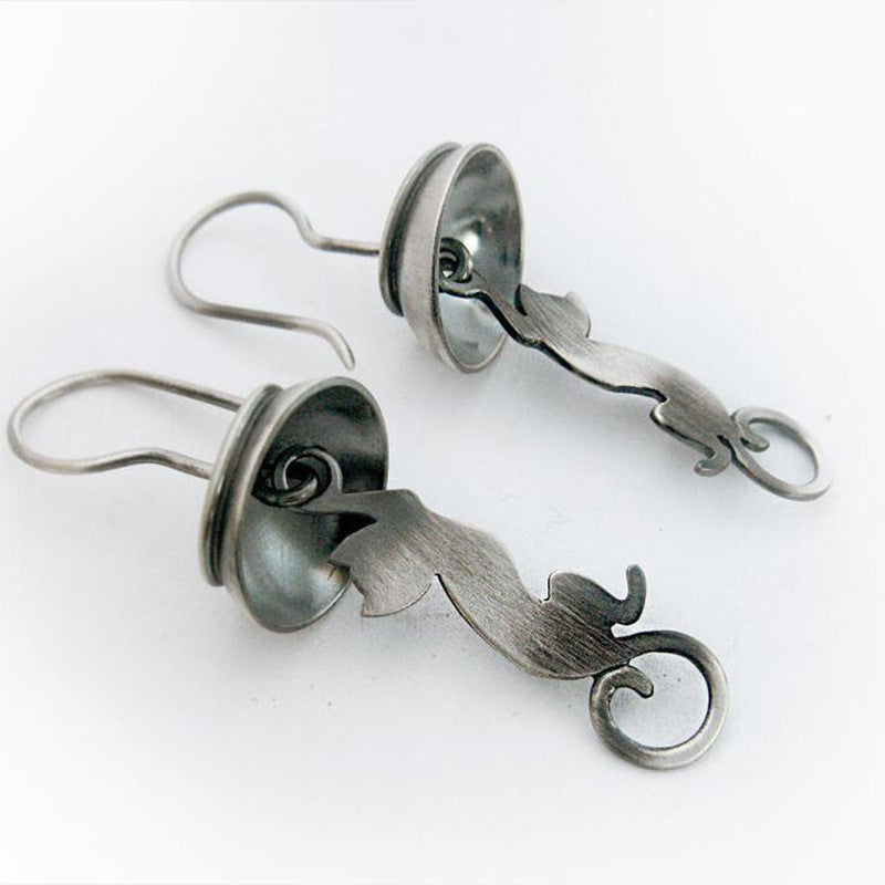 Zarte handwerkliche Ohrring