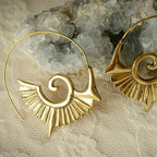 Zarte handwerkliche Ohrring