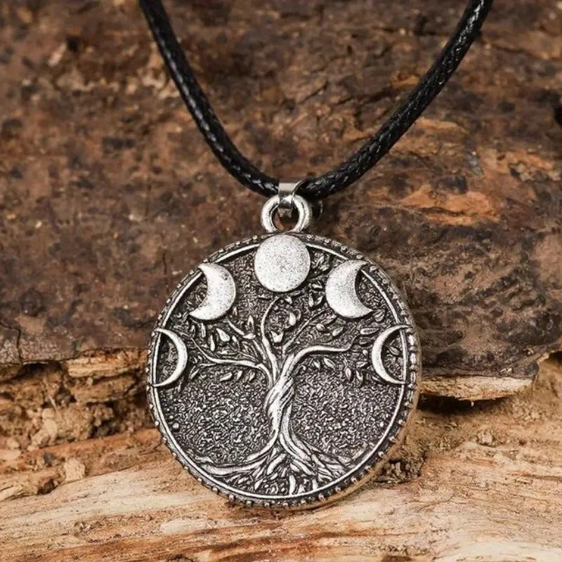 Zarte handwerkliche Halskette