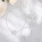 Zarte handwerkliche Halskette