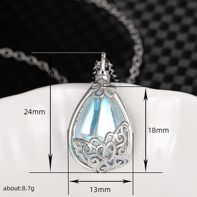 Schöne Halskette mit einzigartigem Stil