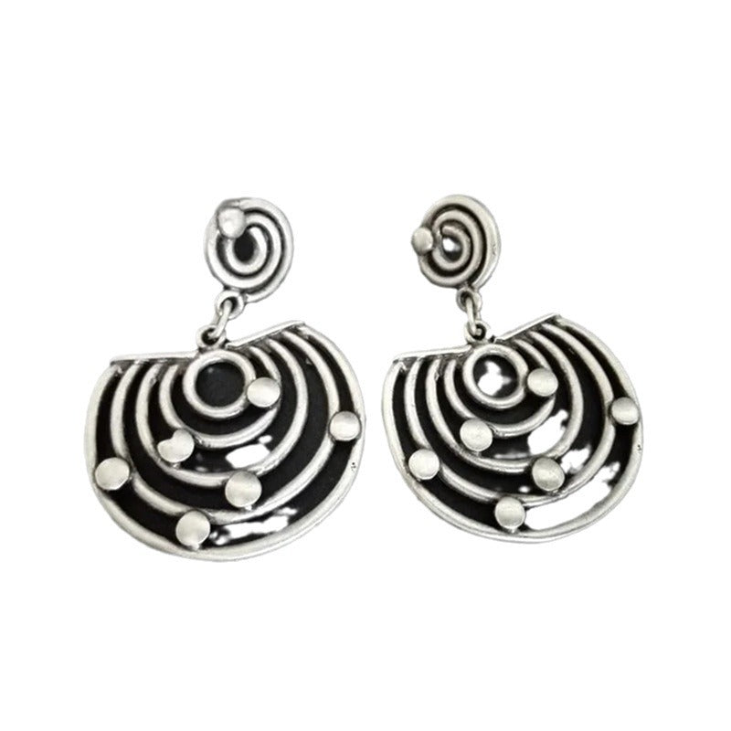 Atemberaubende Ohrring für den Alltag