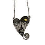 Schöne Halskette mit einzigartigem Stil