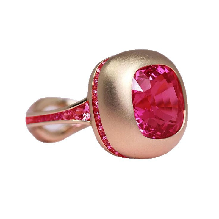 Zarte handwerkliche Gold Ring