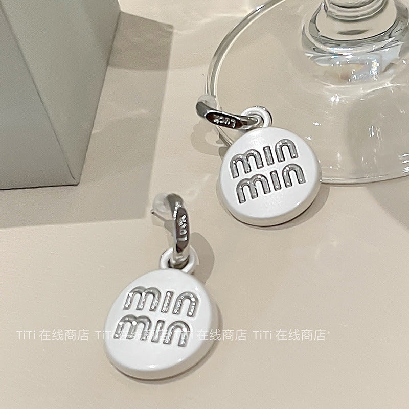 Atemberaubende Ohrring für den Alltag