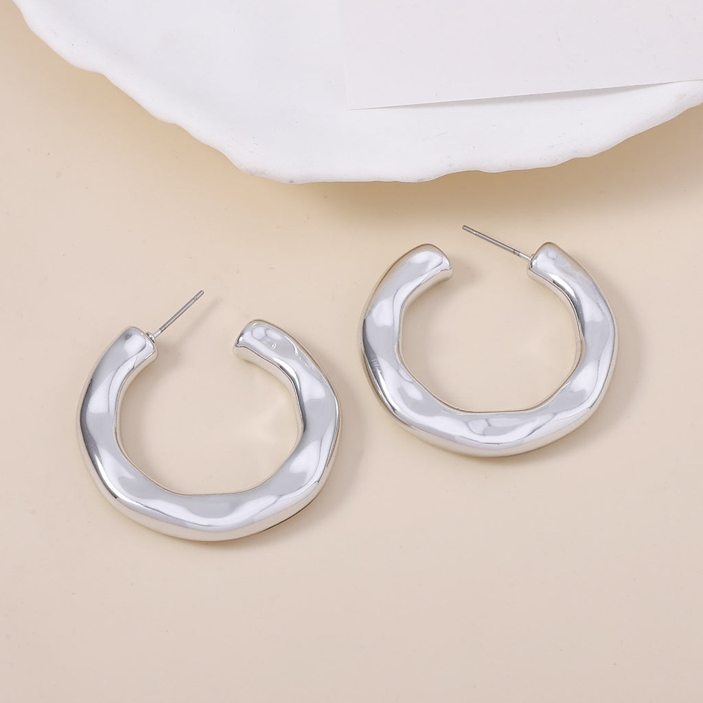 Atemberaubende Ohrring für den Alltag