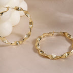 Atemberaubende Gold Ohrring für den Alltag