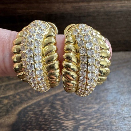 Elegante Gold Ohrring für jeden Anlass