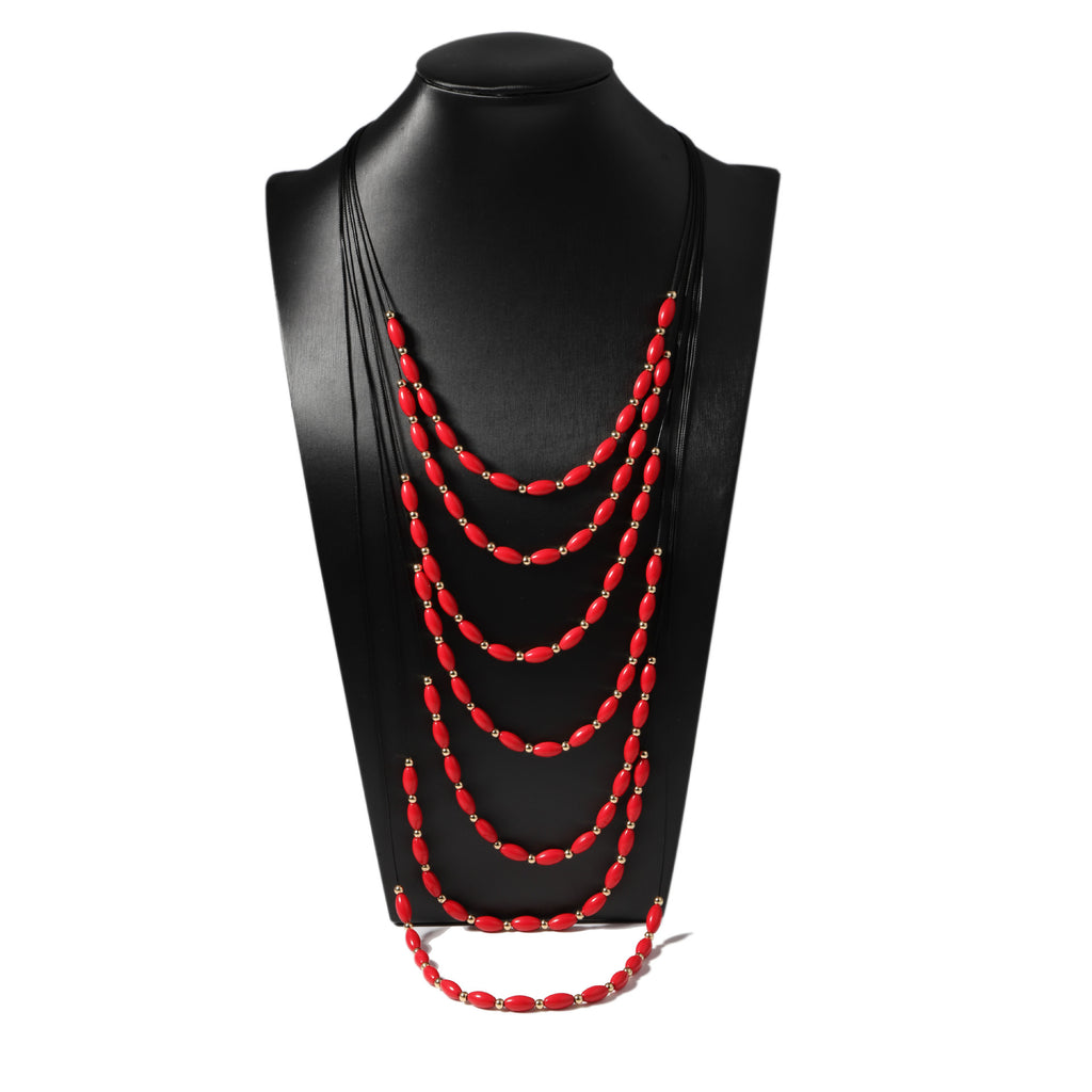 Schöne Halskette mit einzigartigem Stil