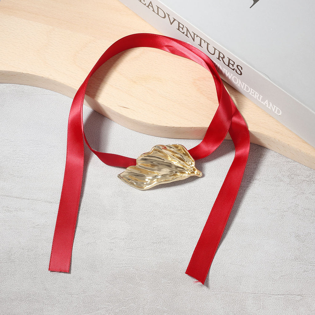 Zarte handwerkliche Halskette