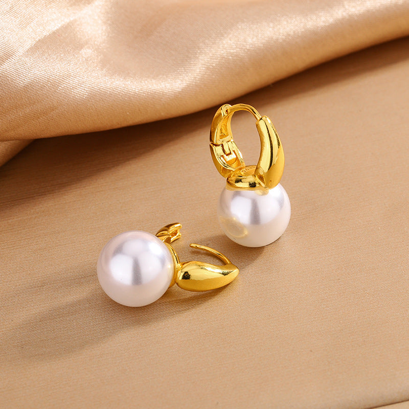 Schöne Gold Ohrring mit einzigartigem Stil