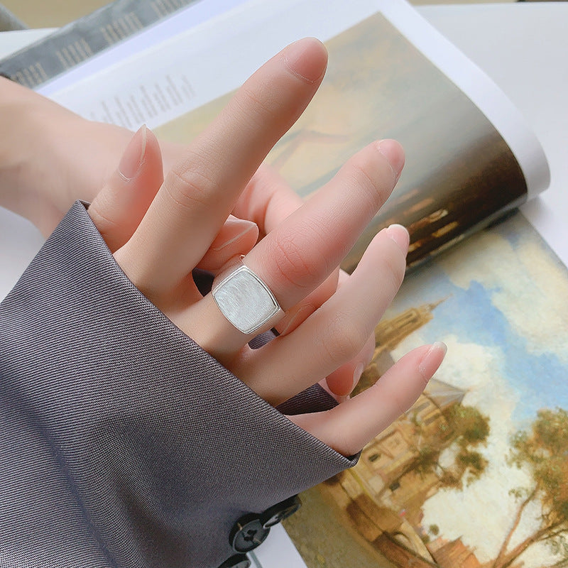 Schöne Ring mit einzigartigem Stil