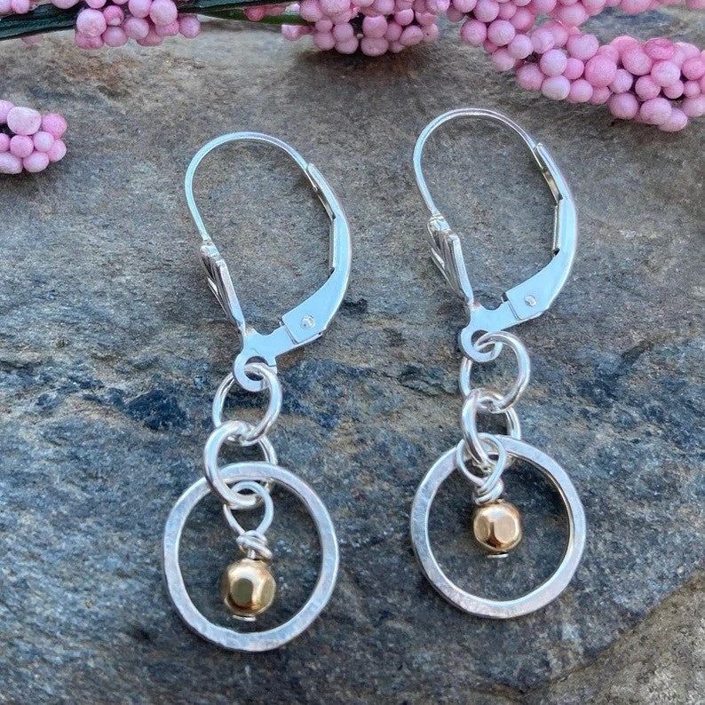 Schöne Gold Ohrring mit einzigartigem Stil