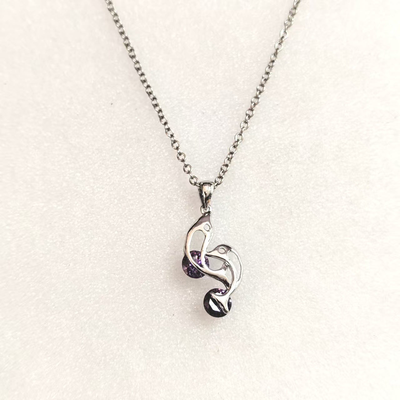 Zarte handwerkliche Halskette