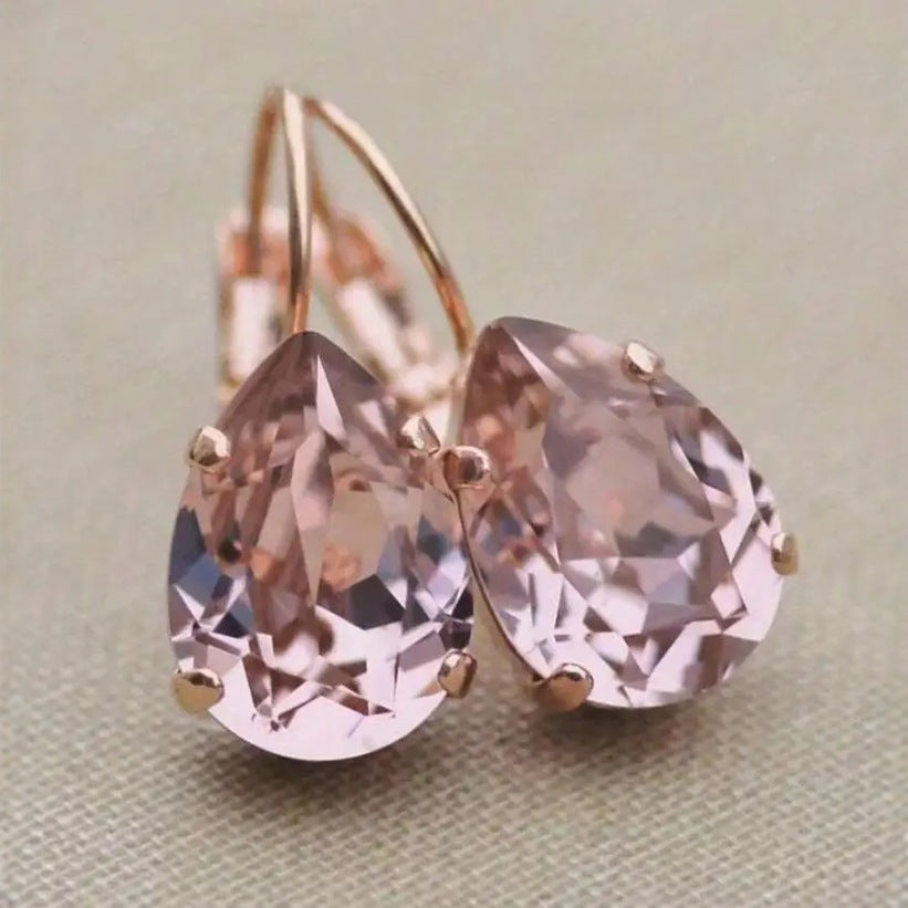 Atemberaubende Ohrring für den Alltag