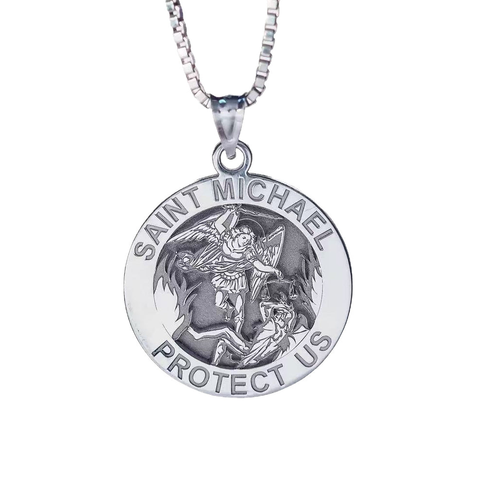 Zarte handwerkliche Halskette