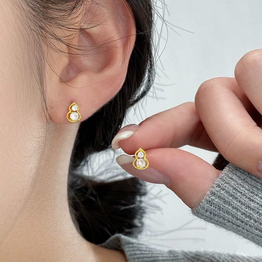 Zarte handwerkliche Ohrring