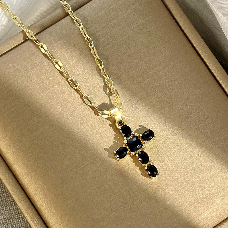 Schöne Halskette mit einzigartigem Stil