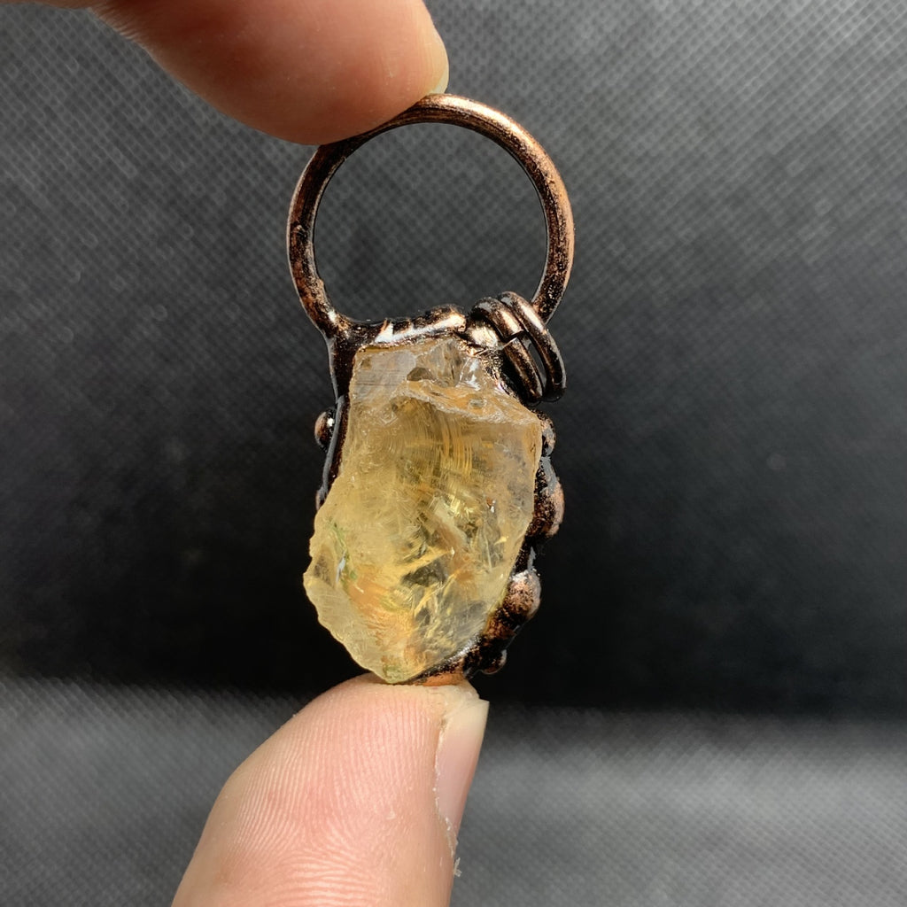 Schöne Halskette mit einzigartigem Stil