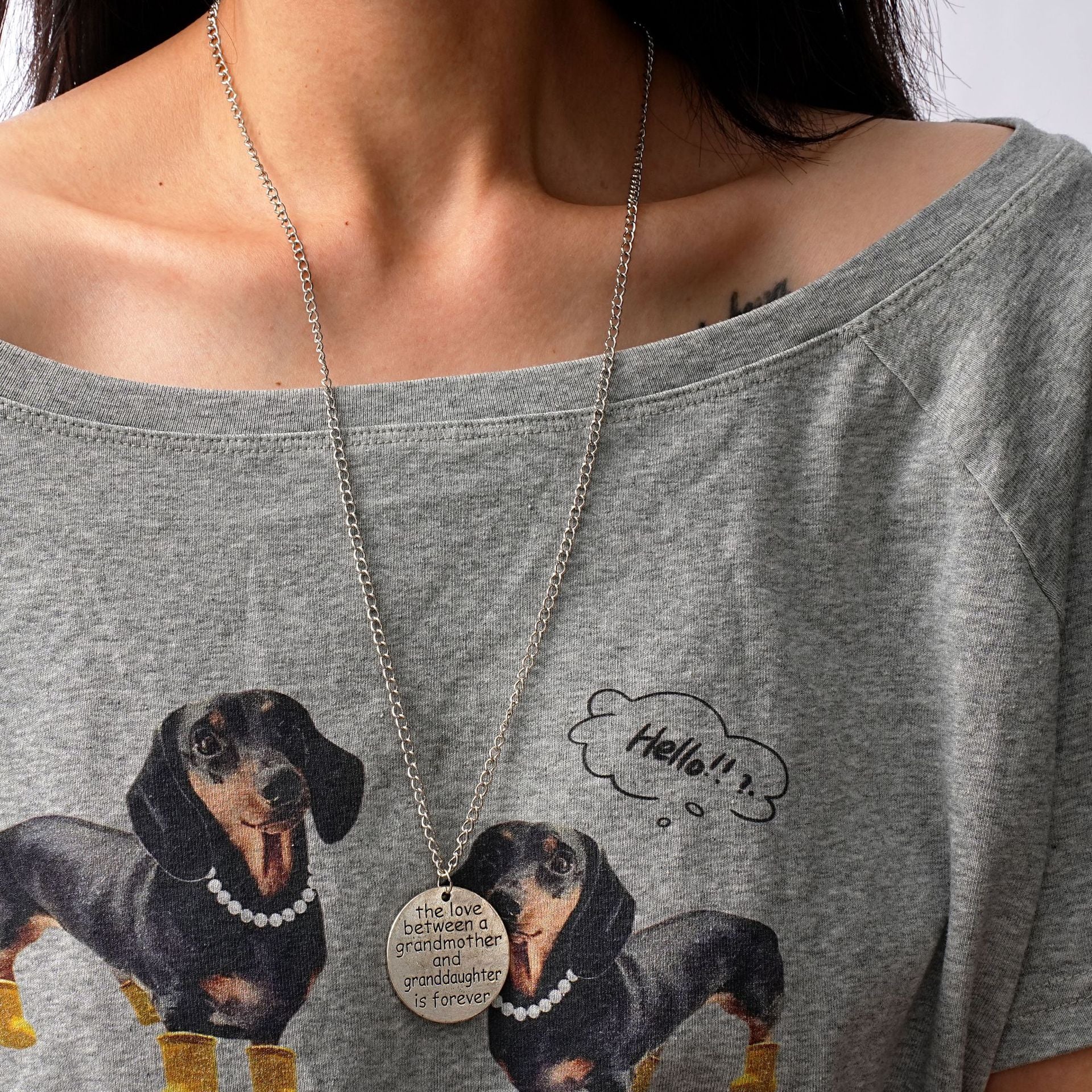 Schöne Halskette mit einzigartigem Stil