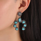 Zarte handwerkliche Ohrring