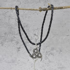 Schöne Halskette mit einzigartigem Stil