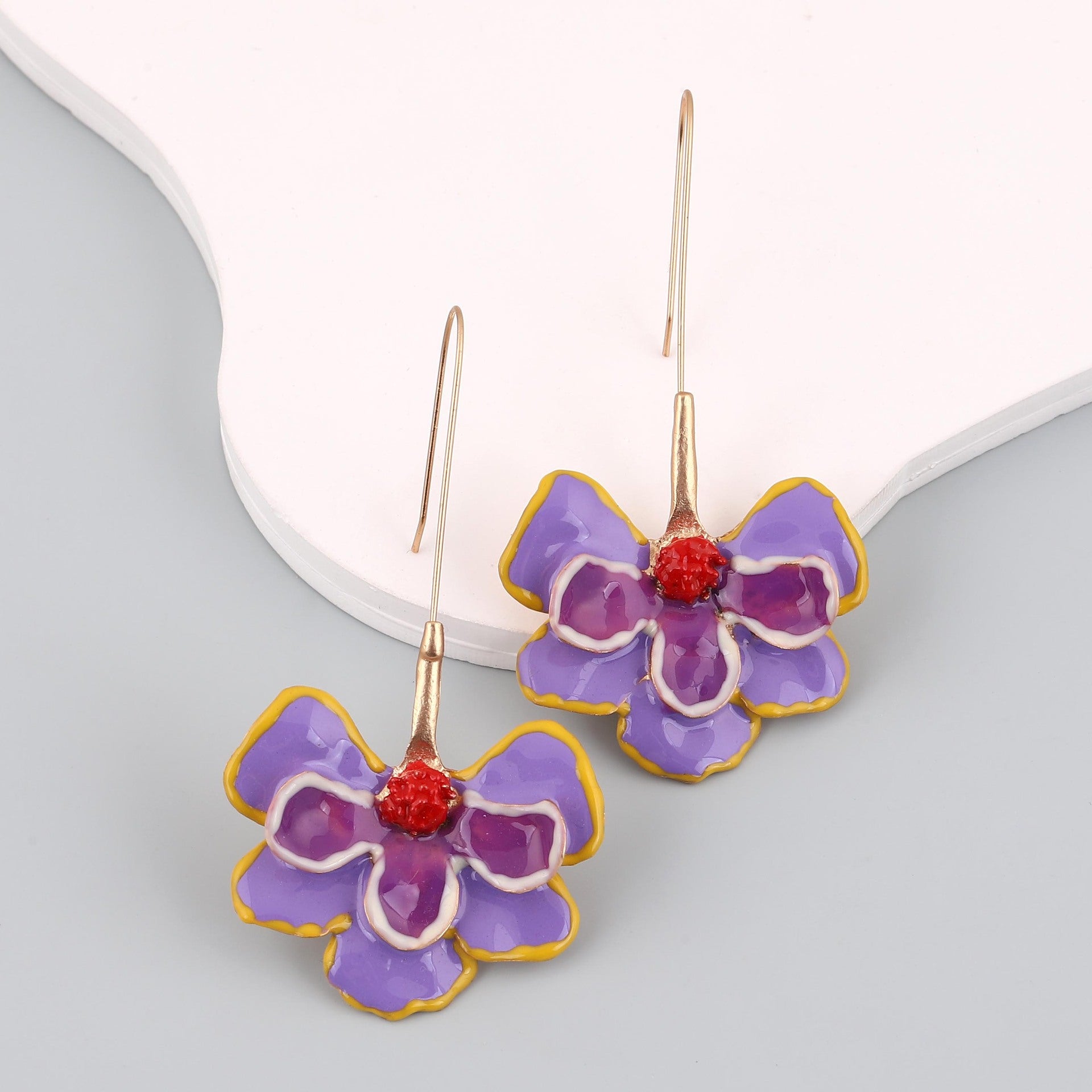 Atemberaubende Ohrring für den Alltag