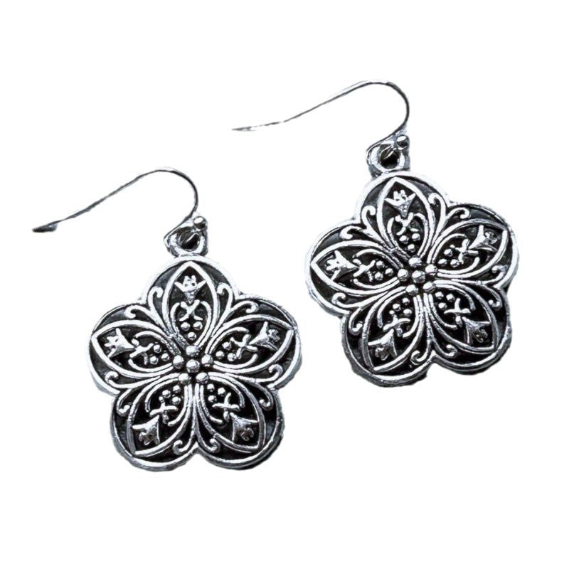 Atemberaubende Silber Ohrring für den Alltag