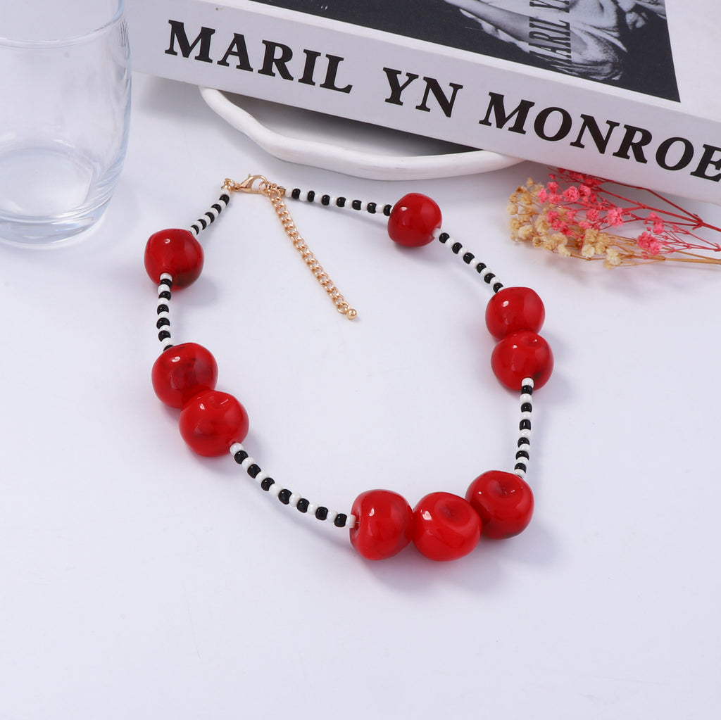 Schöne Halskette mit einzigartigem Stil