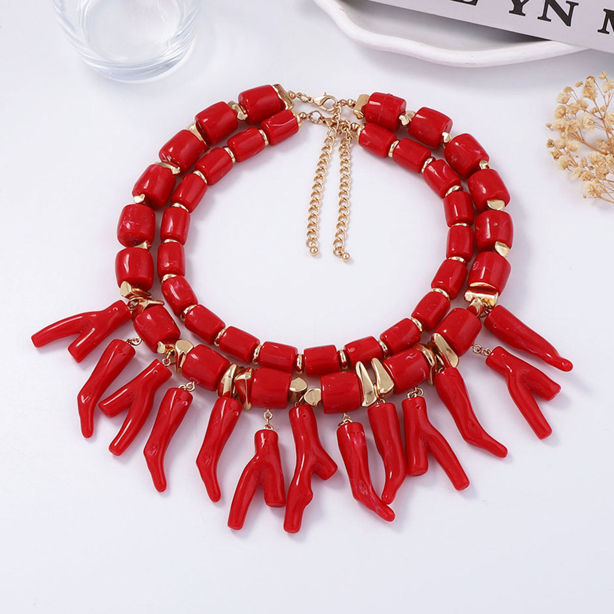 Zarte handwerkliche Halskette